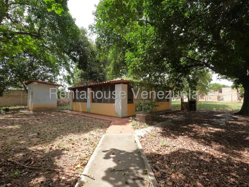 Comercial (Local Comercial) en Venta en Zona Industrial 2, Lara - 41