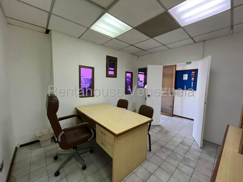 Comercial (Local Comercial) en Alquiler en Zona Industrial, Carabobo - 4