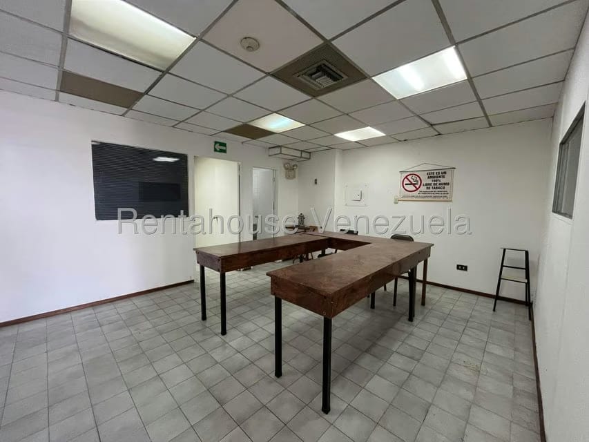 Comercial (Local Comercial) en Alquiler en Zona Industrial, Carabobo - 6
