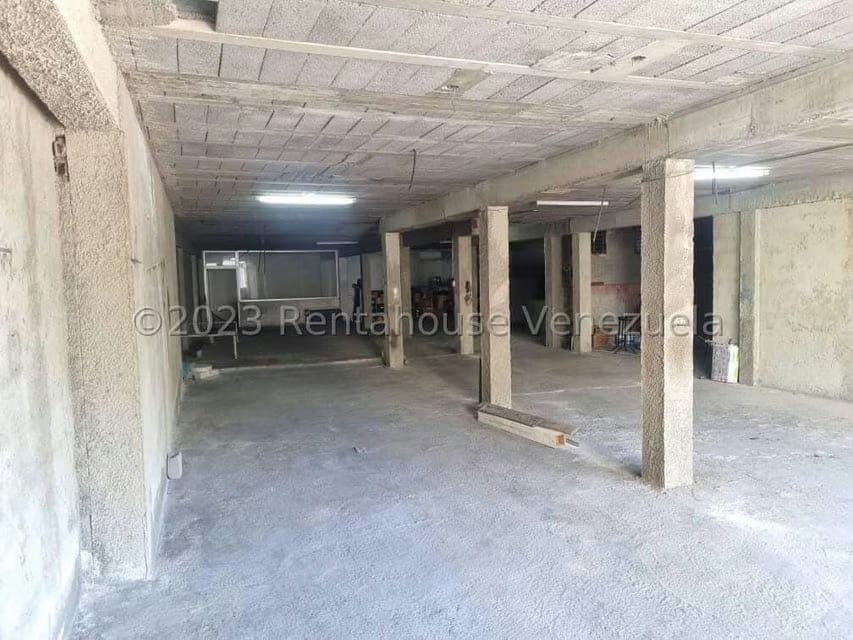 Comercial (Edificio) en Venta en Zona Este, Lara - 24