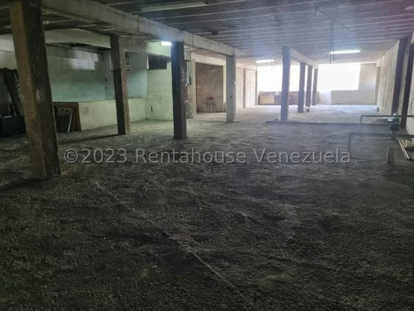 Comercial (Edificio) en Venta en Zona Este, Lara - 25