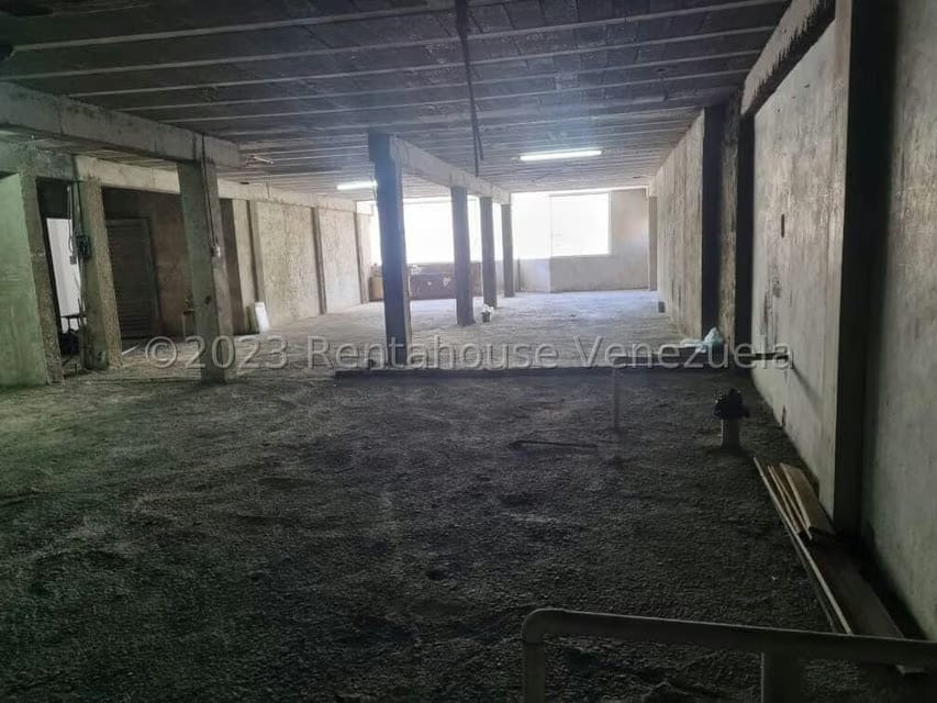 Comercial (Edificio) en Venta en Zona Este, Lara - 34
