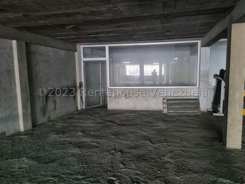 Comercial (Edificio) en Venta en Zona Este, Lara - 39