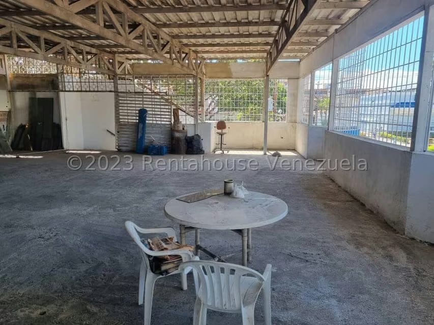Comercial (Edificio) en Venta en Zona Este, Lara - 9