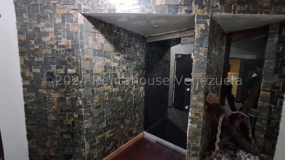 Comercial (Oficina) en Alquiler en La Urbina, Distrito Metropolitano - 2
