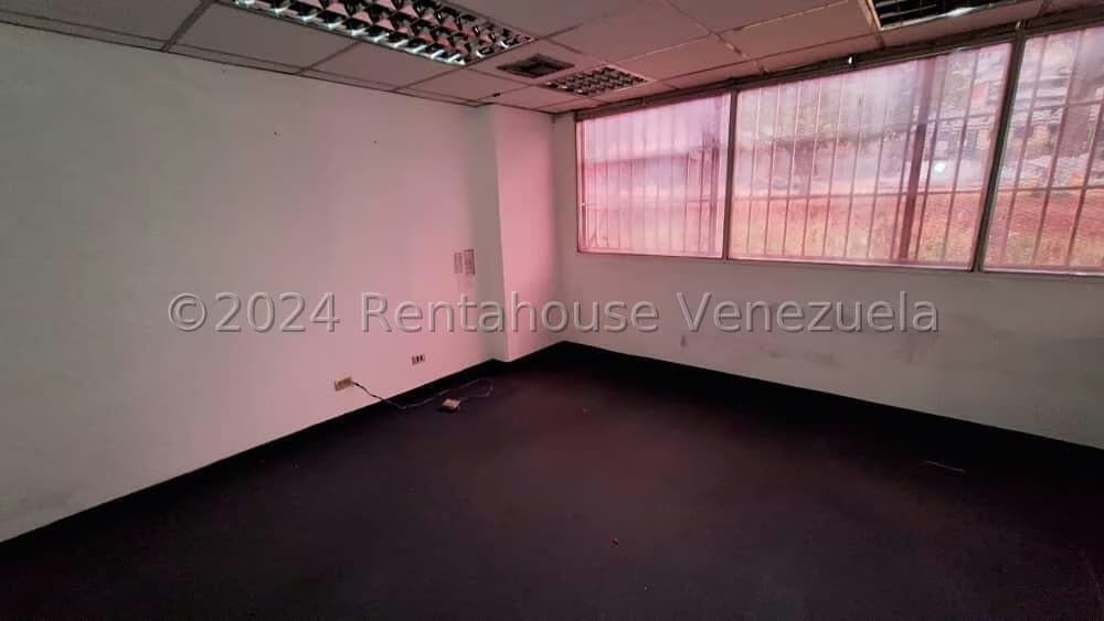 Comercial (Oficina) en Alquiler en La Urbina, Distrito Metropolitano - 12