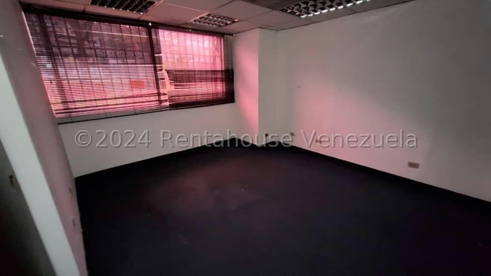 Comercial (Oficina) en Alquiler en La Urbina, Distrito Metropolitano - 13