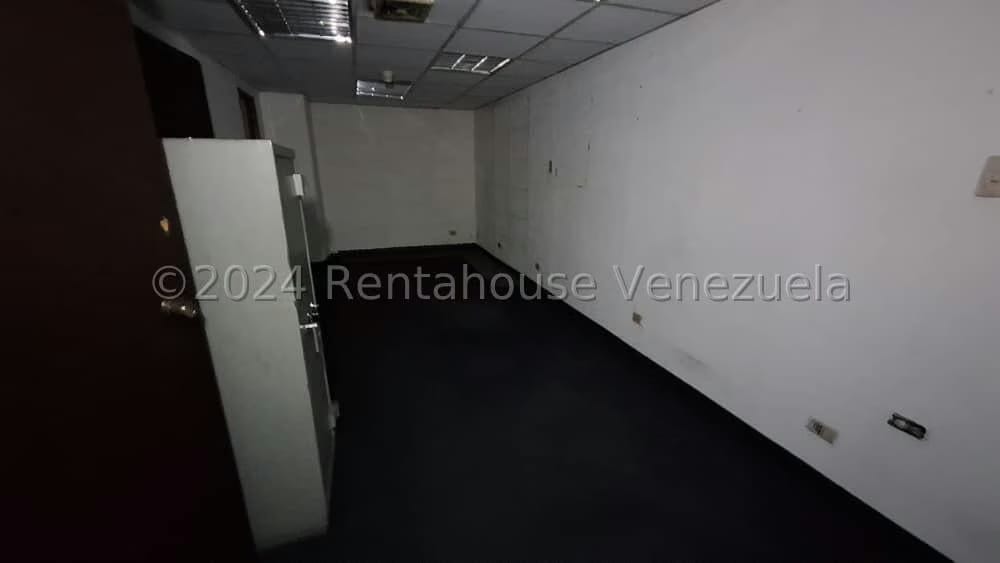 Comercial (Oficina) en Alquiler en La Urbina, Distrito Metropolitano - 8