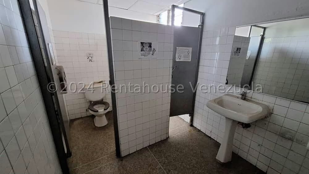 Comercial (Oficina) en Alquiler en La Urbina, Distrito Metropolitano - 9