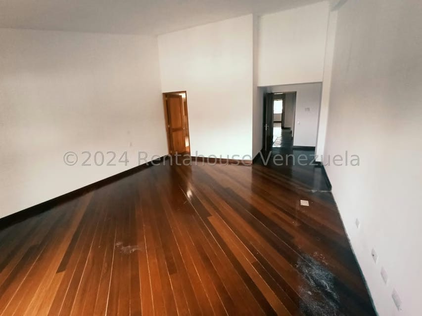 Casa (1 Nivel) en Venta en La Lagunita Country Club, Distrito Metropolitano - 28