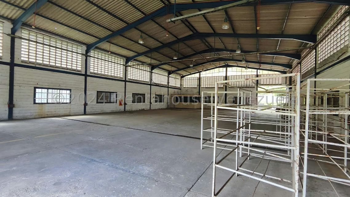 Comercial (Galpon - Deposito) en Venta en Las Guacharacas, Aragua - 36