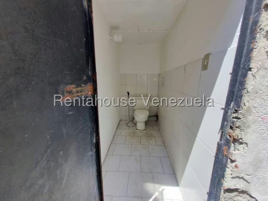 Comercial (Edificio) en Venta en Guarenas, Miranda - 26