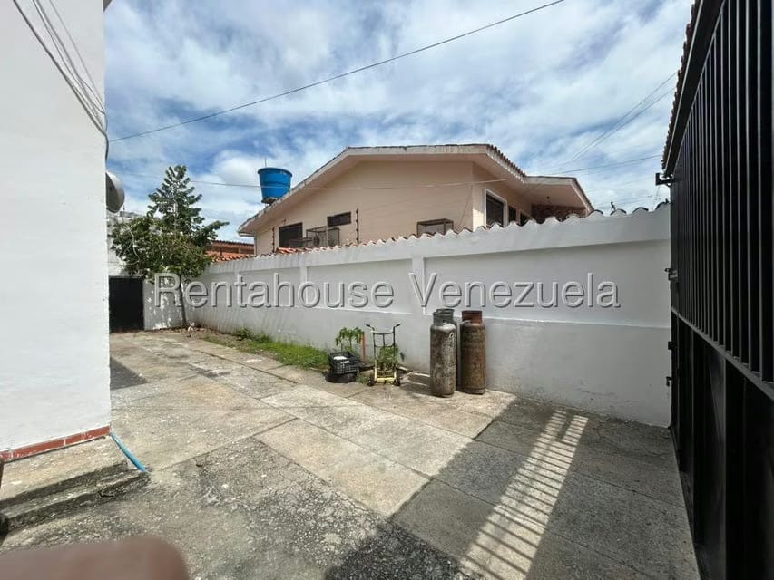 Casa (1 Nivel) en Venta en Las Acacias, Trujillo - 5
