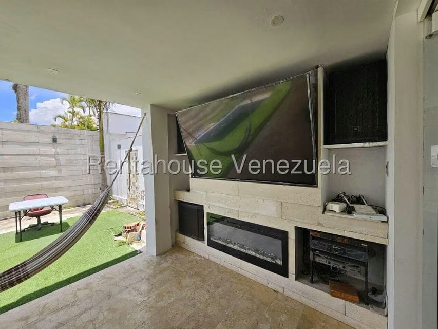 Casa (Duplex) en Venta en Lomas de La Lagunita, Distrito Metropolitano - 15
