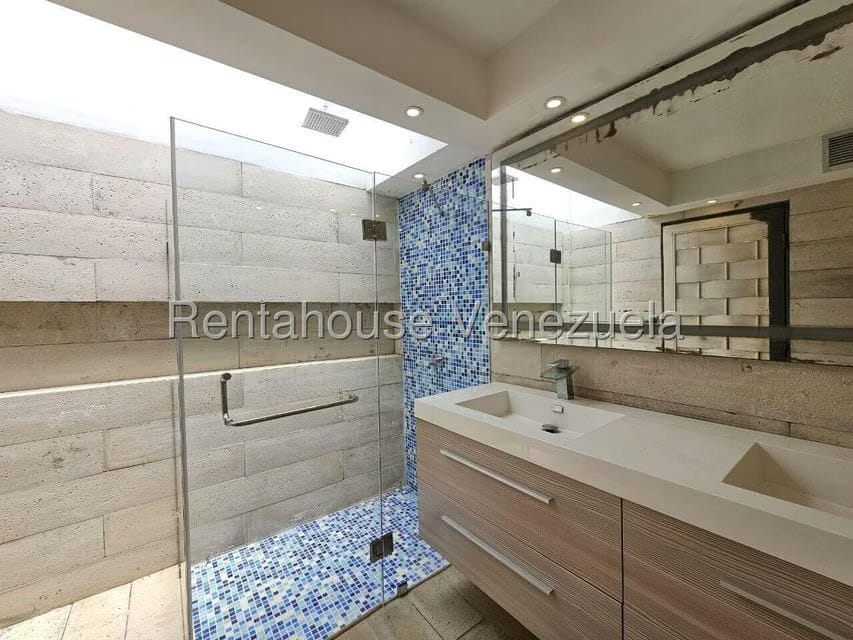 Casa (Duplex) en Venta en Lomas de La Lagunita, Distrito Metropolitano - 29