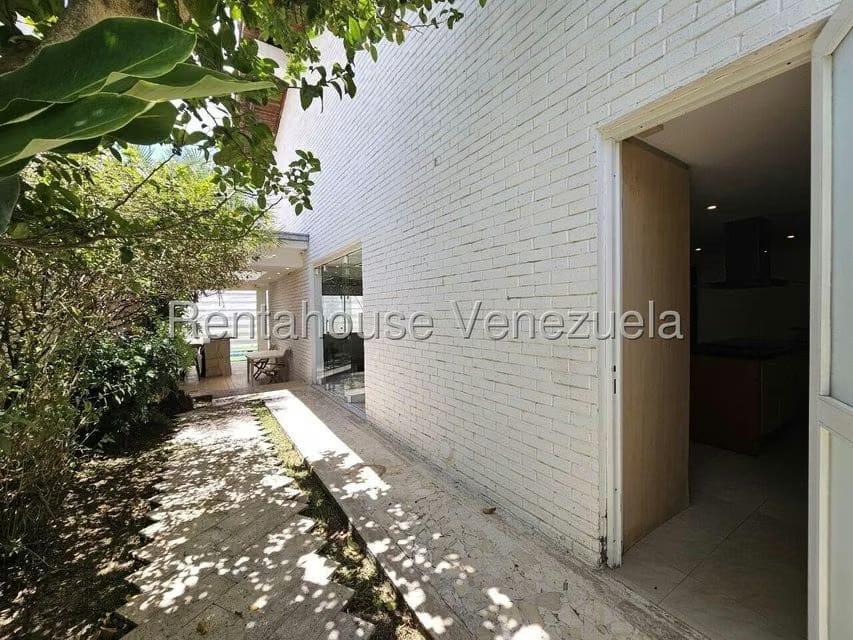 Casa (Duplex) en Venta en Lomas de La Lagunita, Distrito Metropolitano - 30