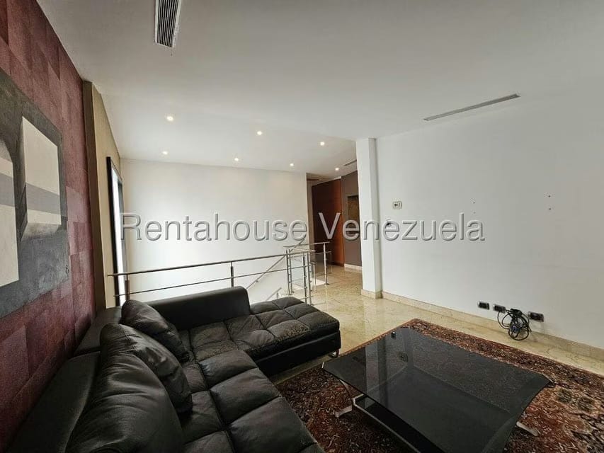 Casa (Duplex) en Venta en Lomas de La Lagunita, Distrito Metropolitano - 45