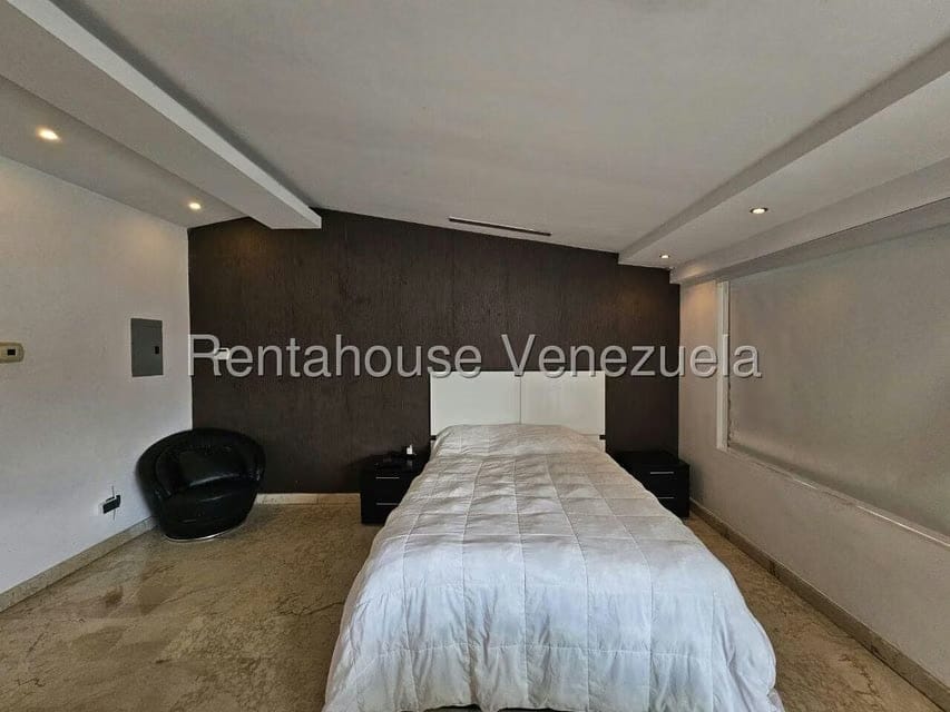 Casa (Duplex) en Venta en Lomas de La Lagunita, Distrito Metropolitano - 48