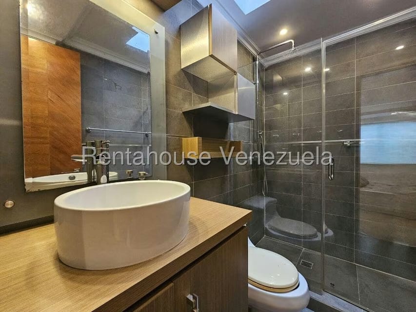 Casa (Duplex) en Venta en Lomas de La Lagunita, Distrito Metropolitano - 59