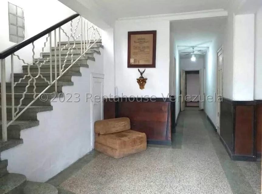 Casa (1 Nivel) en Venta en Los Chaguaramos, Distrito Metropolitano - 4