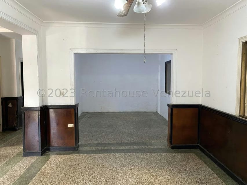 Casa (1 Nivel) en Venta en Los Chaguaramos, Distrito Metropolitano - 8