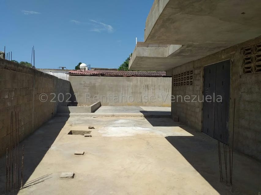 Comercial (Local Comercial) en Venta en Sector Bobare, Falcon - 17