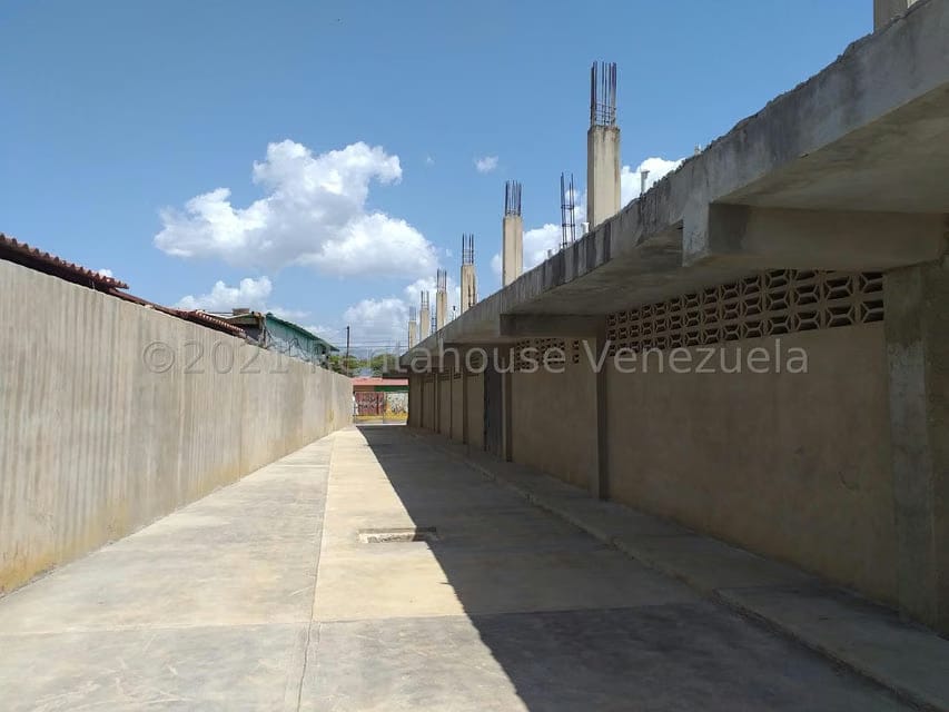 Comercial (Local Comercial) en Venta en Sector Bobare, Falcon - 18