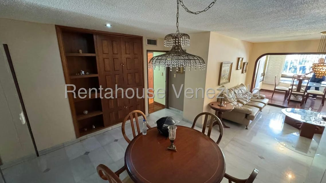 Apartamento (1 Nivel) en Venta en La Florida, Distrito Metropolitano - 16