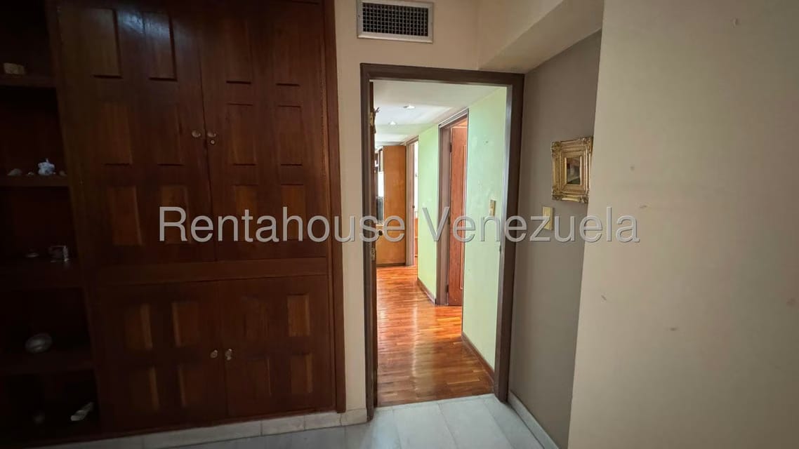 Apartamento (1 Nivel) en Venta en La Florida, Distrito Metropolitano - 17