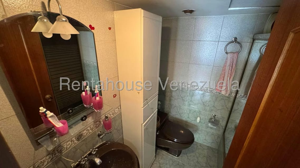 Apartamento (1 Nivel) en Venta en La Florida, Distrito Metropolitano - 20
