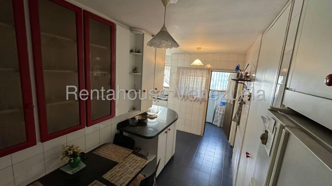 Apartamento (1 Nivel) en Venta en La Florida, Distrito Metropolitano - 3