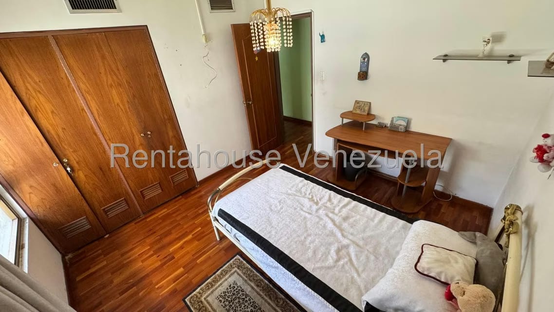 Apartamento (1 Nivel) en Venta en La Florida, Distrito Metropolitano - 25