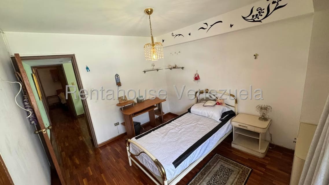 Apartamento (1 Nivel) en Venta en La Florida, Distrito Metropolitano - 26