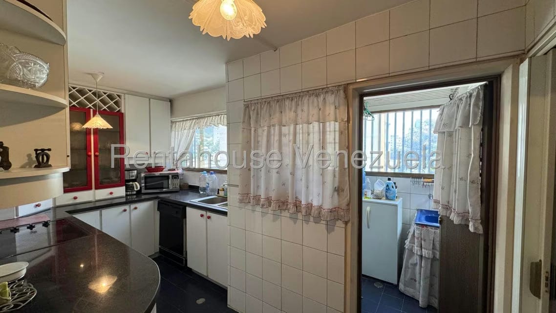 Apartamento (1 Nivel) en Venta en La Florida, Distrito Metropolitano - 4