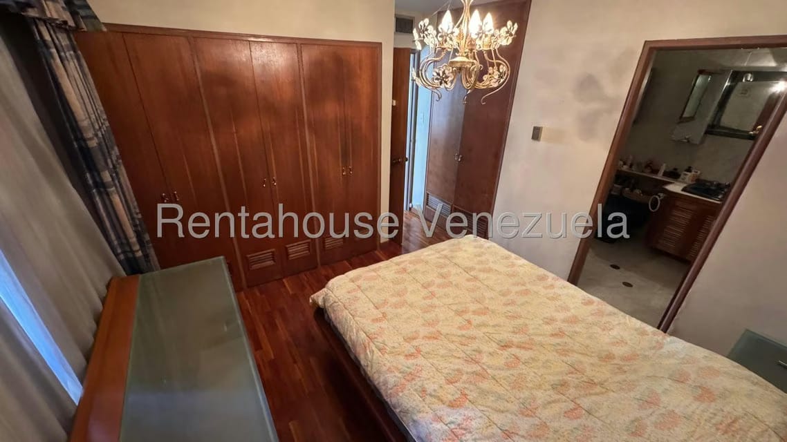 Apartamento (1 Nivel) en Venta en La Florida, Distrito Metropolitano - 32