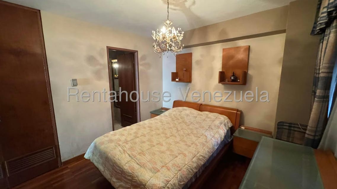 Apartamento (1 Nivel) en Venta en La Florida, Distrito Metropolitano - 33