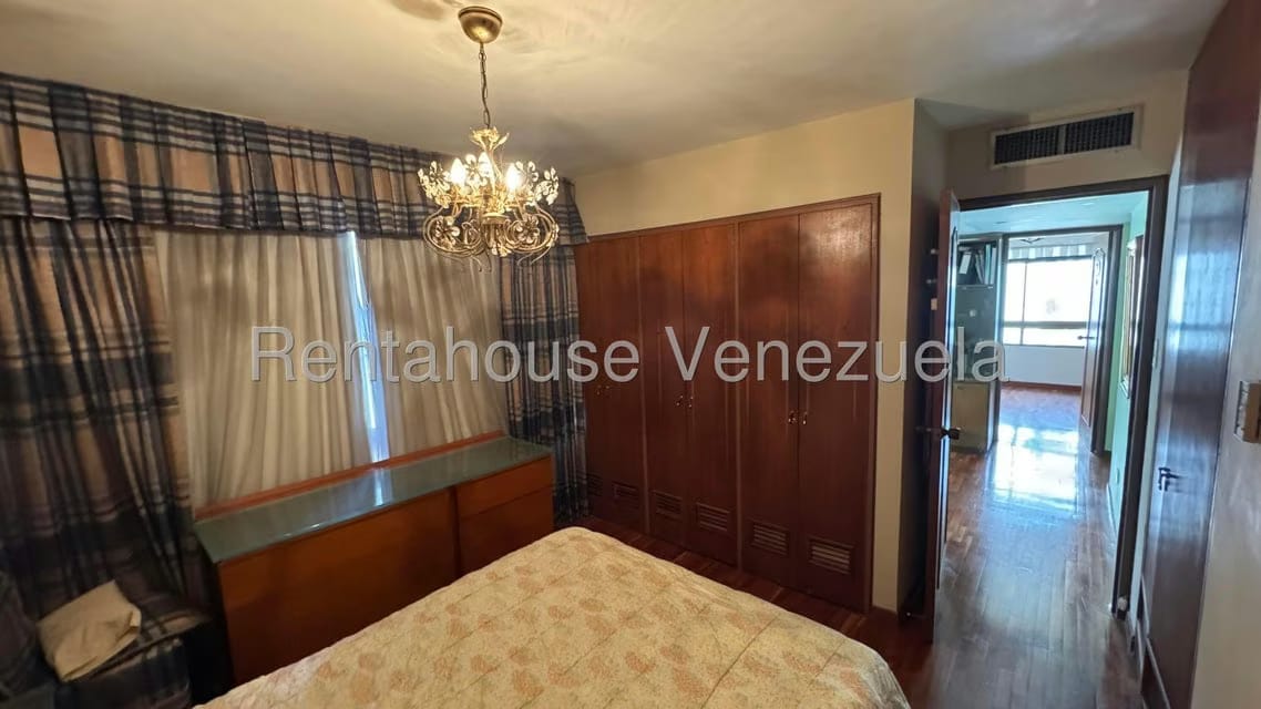 Apartamento (1 Nivel) en Venta en La Florida, Distrito Metropolitano - 34
