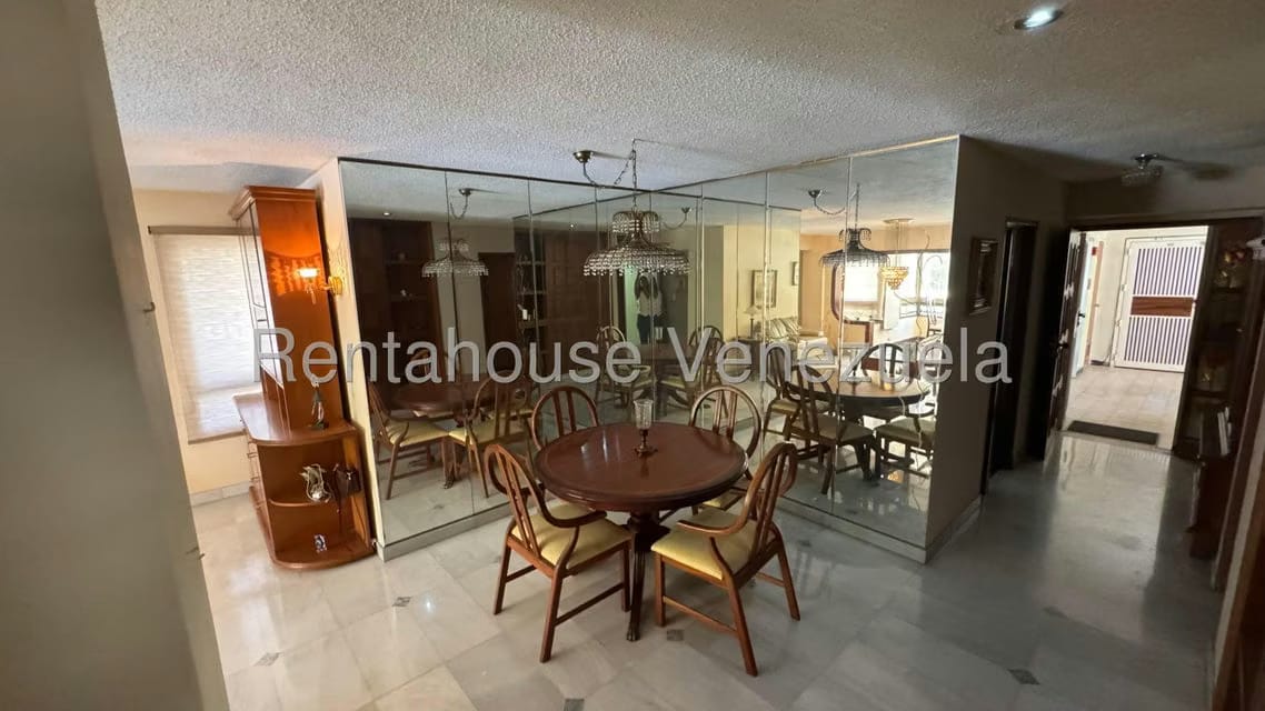 Apartamento (1 Nivel) en Venta en La Florida, Distrito Metropolitano - 39