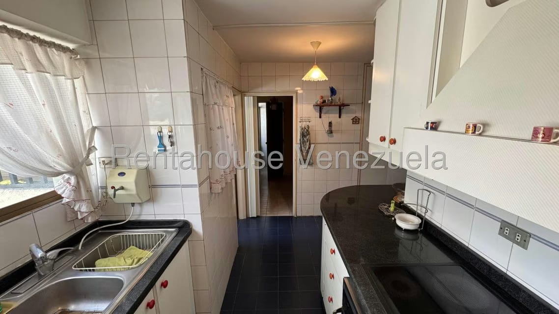 Apartamento (1 Nivel) en Venta en La Florida, Distrito Metropolitano - 5