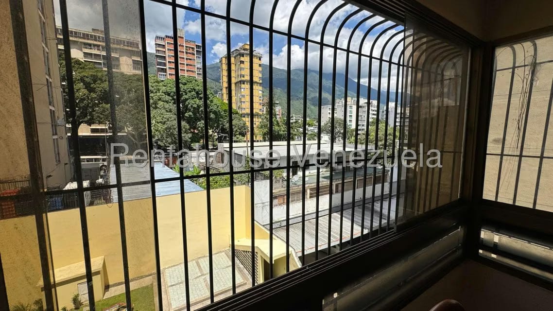Apartamento (1 Nivel) en Venta en La Florida, Distrito Metropolitano - 45