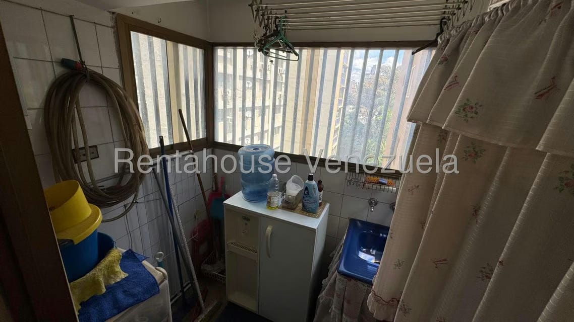 Apartamento (1 Nivel) en Venta en La Florida, Distrito Metropolitano - 6