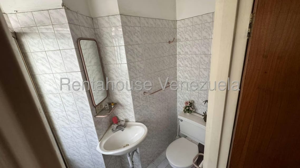 Apartamento (1 Nivel) en Venta en La Florida, Distrito Metropolitano - 9