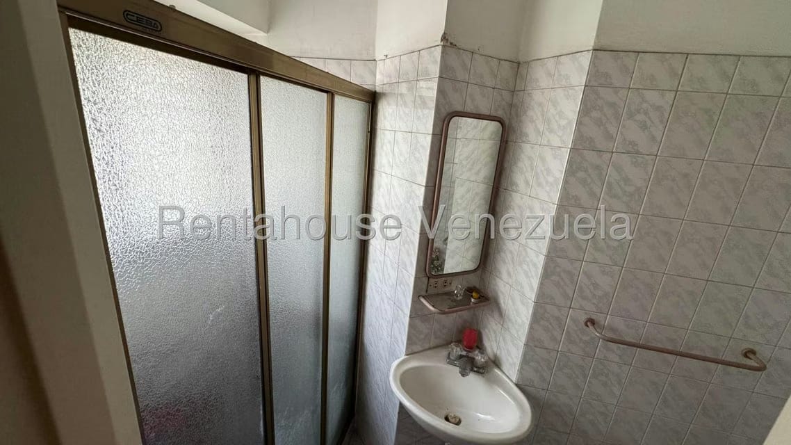 Apartamento (1 Nivel) en Venta en La Florida, Distrito Metropolitano - 10