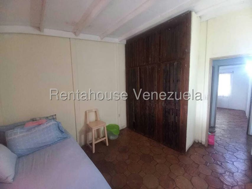 Casa (1 Nivel) en Venta en Avenida Principal Cecilio Acosta, Miranda - 15
