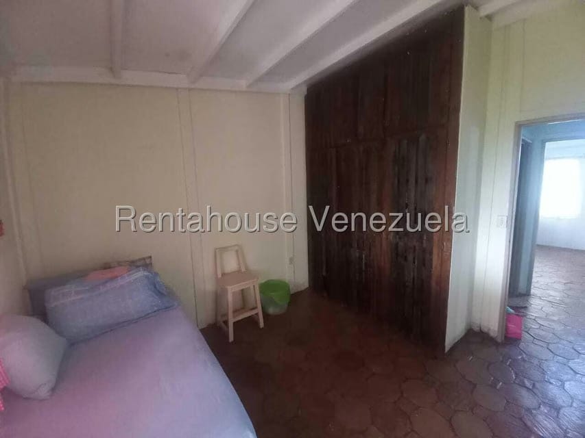 Casa (1 Nivel) en Venta en Avenida Principal Cecilio Acosta, Miranda - 19