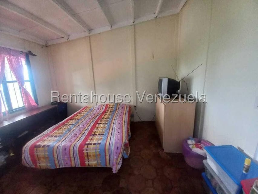 Casa (1 Nivel) en Venta en Avenida Principal Cecilio Acosta, Miranda - 22