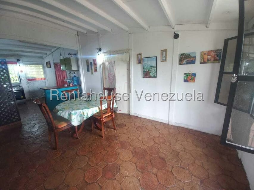Casa (1 Nivel) en Venta en Avenida Principal Cecilio Acosta, Miranda - 4