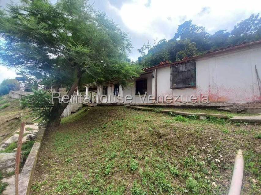 Casa (1 Nivel) en Venta en Avenida Principal Cecilio Acosta, Miranda - 33