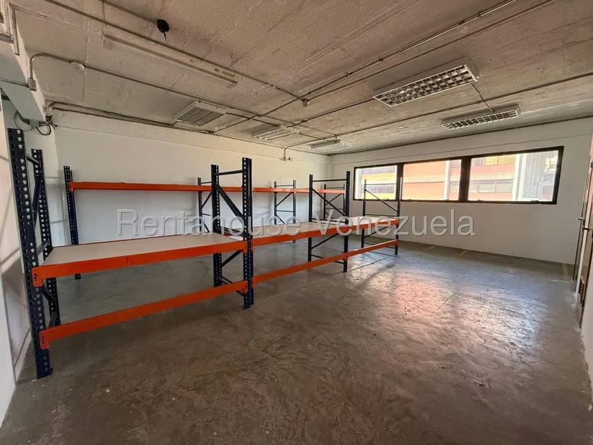 Comercial (Local Comercial) en Alquiler en Los Cortijos de Lourdes, Distrito Metropolitano - 23