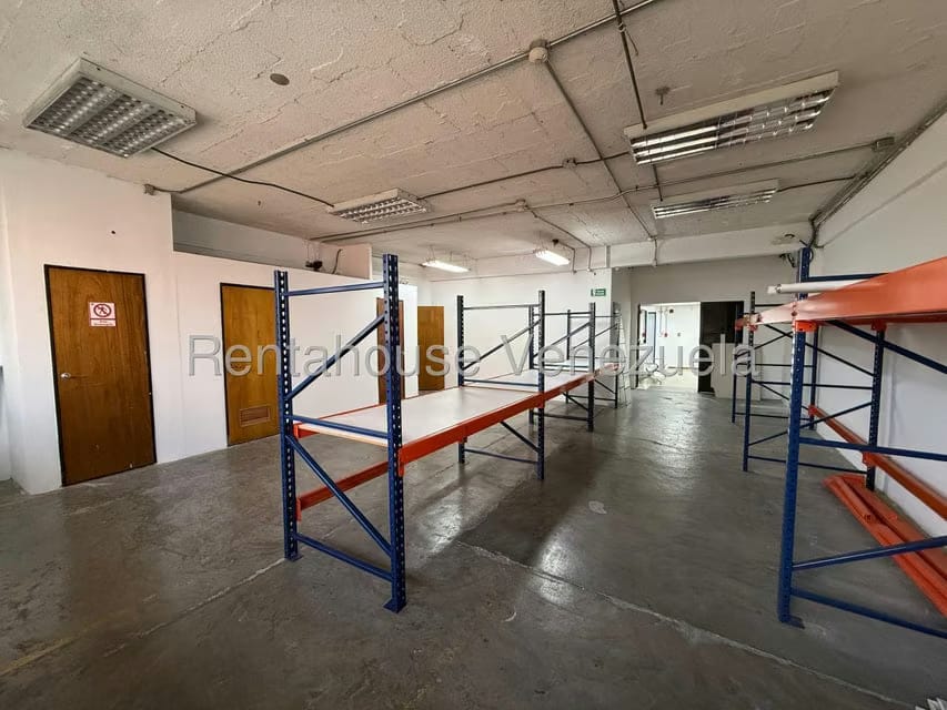 Comercial (Local Comercial) en Alquiler en Los Cortijos de Lourdes, Distrito Metropolitano - 24